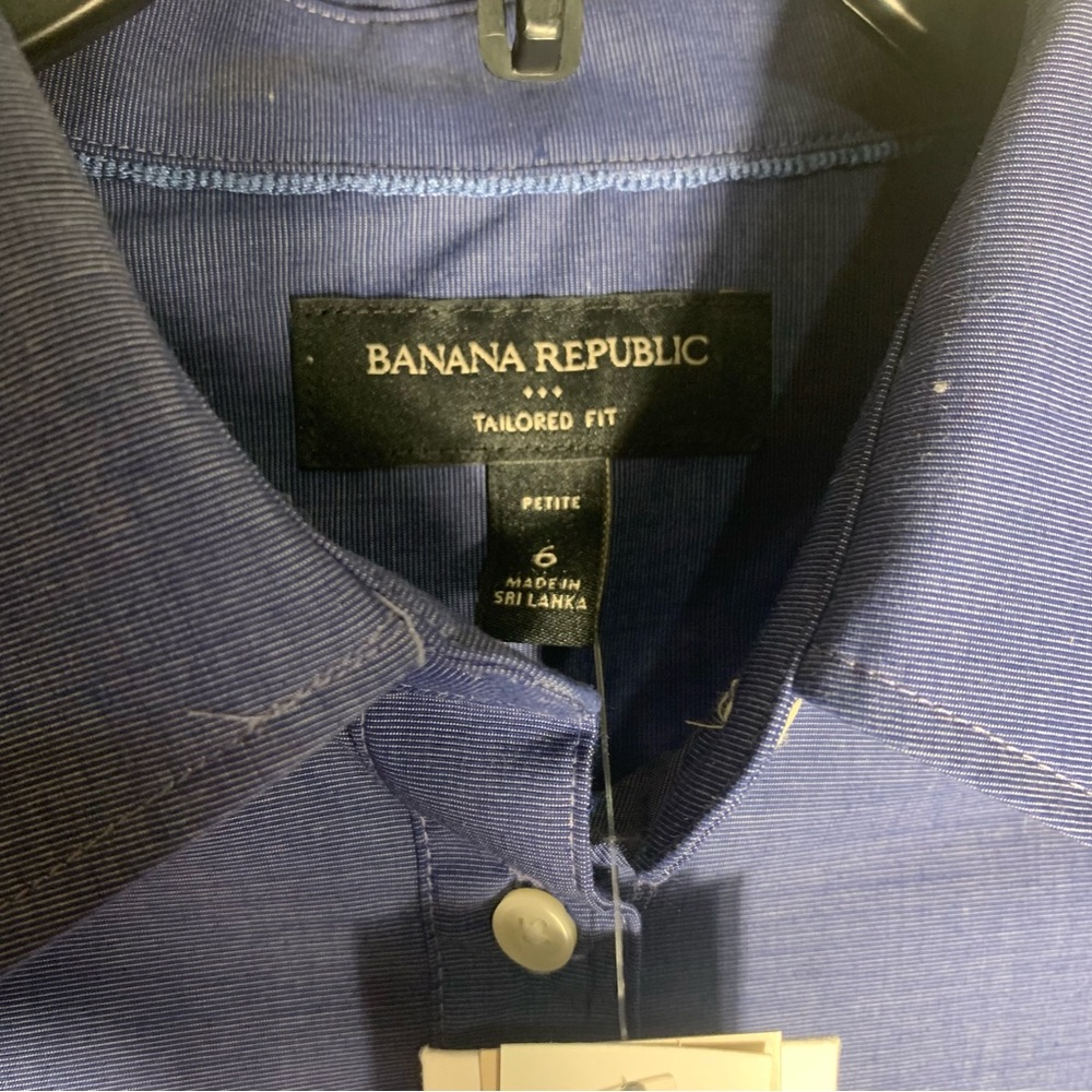 Banana Republic Classic Blue Button-Down Shirt - Picture 4 of 4